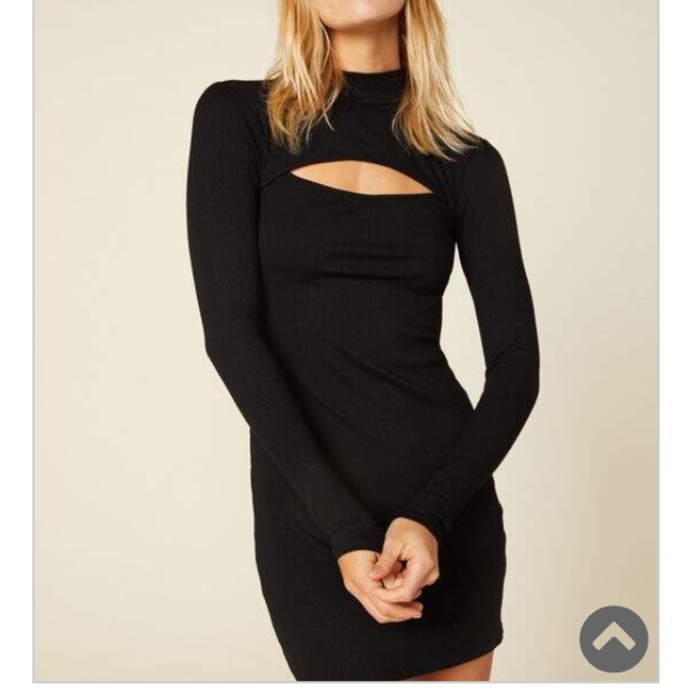 Super flattering trendy dress cutout knit